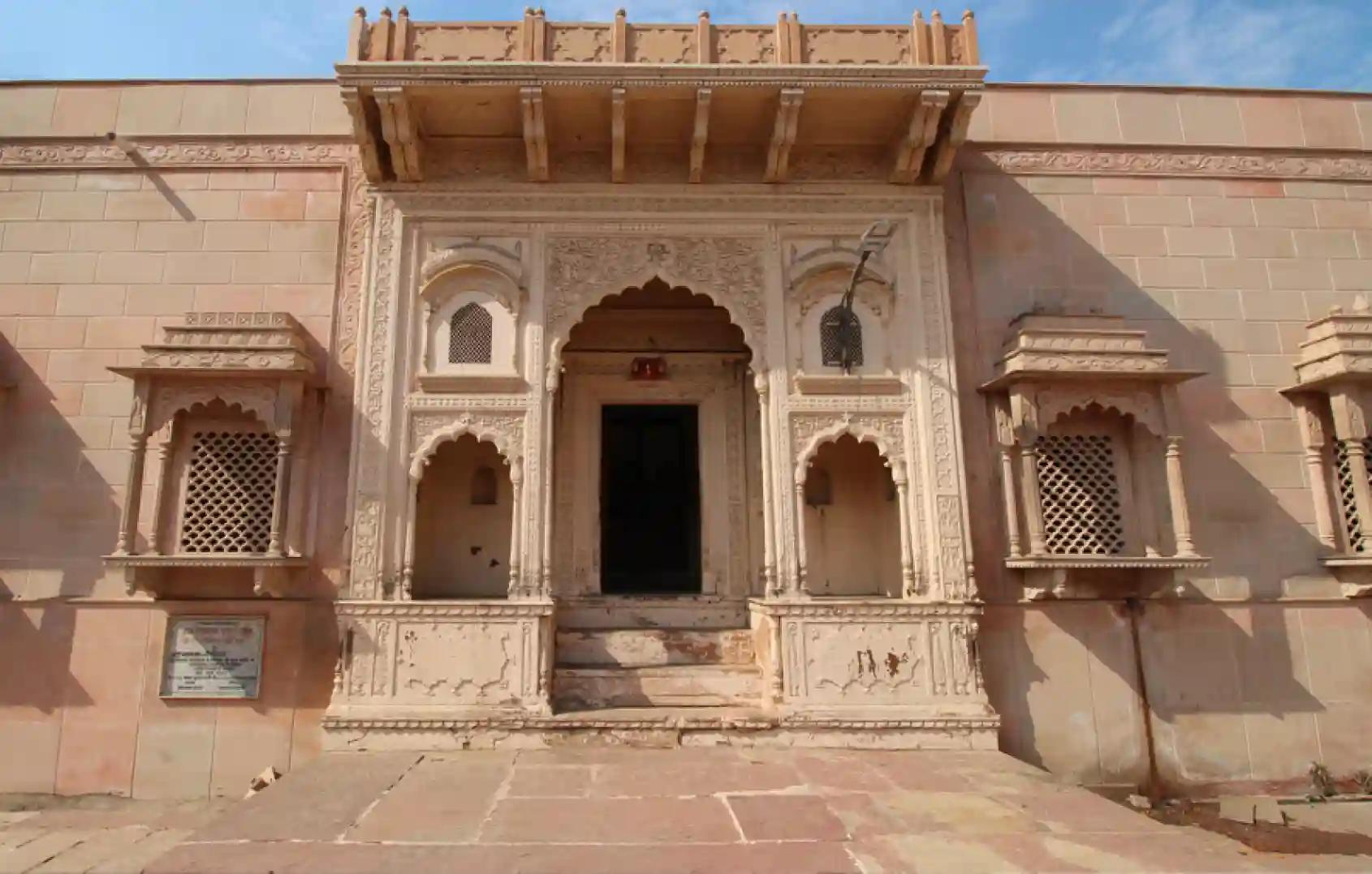 Shri Dirgh Vishnu Temple,Mathura, Uttar Pradesh