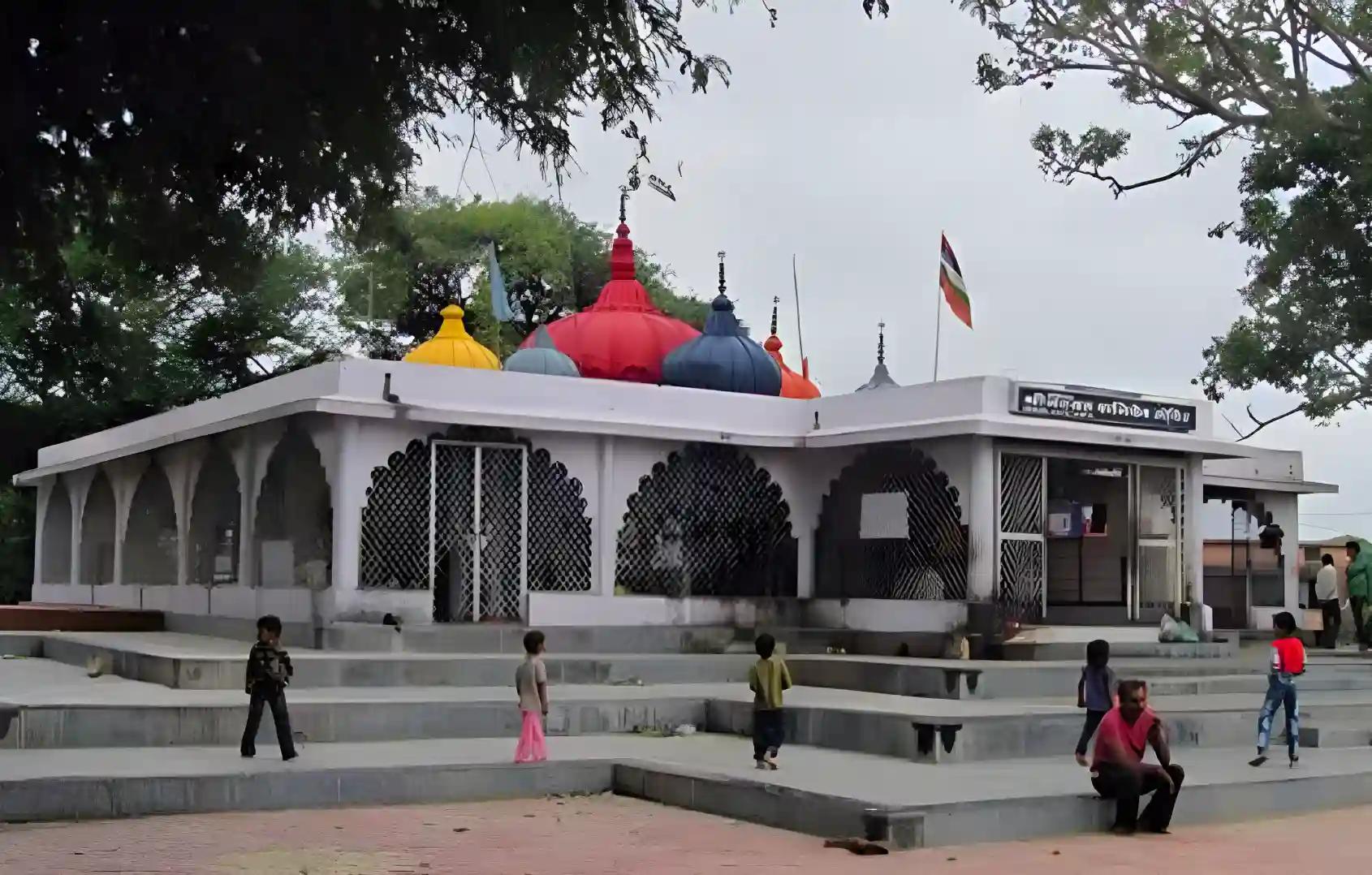  श्री नवग्रह शनि मंदिर, उज्जैन, मध्य प्रदेश 