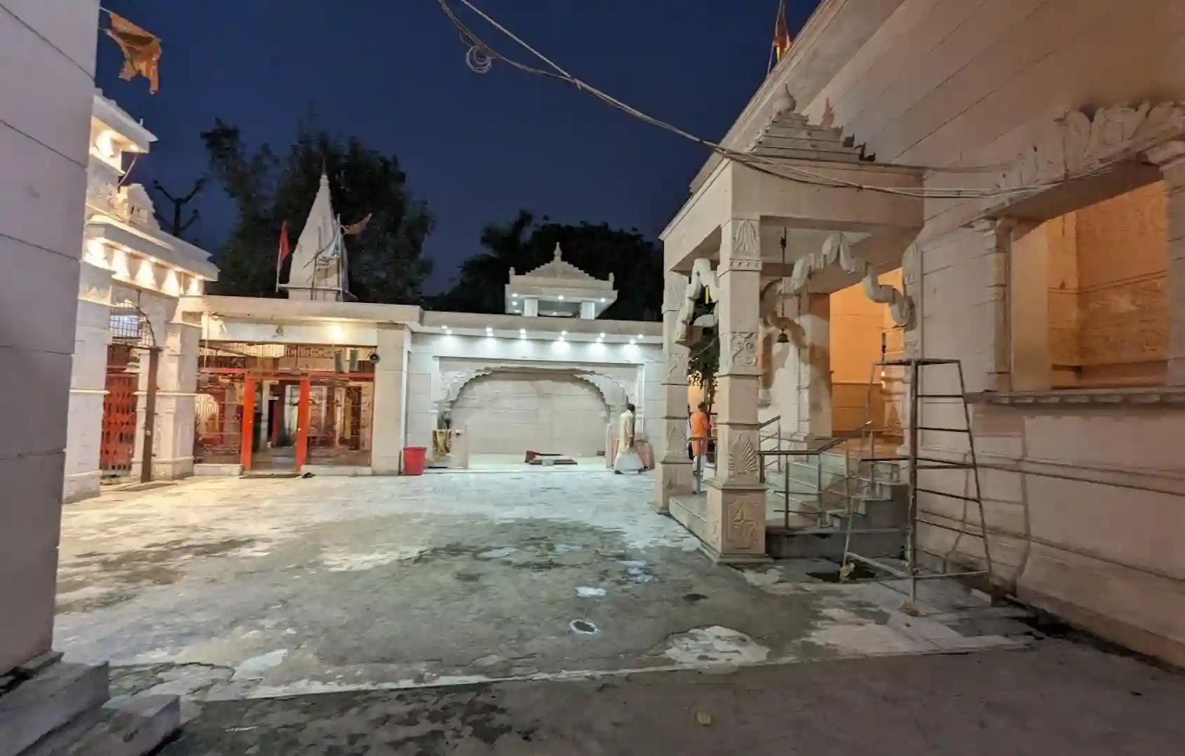 Shri Dirgh Vishnu Temple,Mathura, Uttar Pradesh