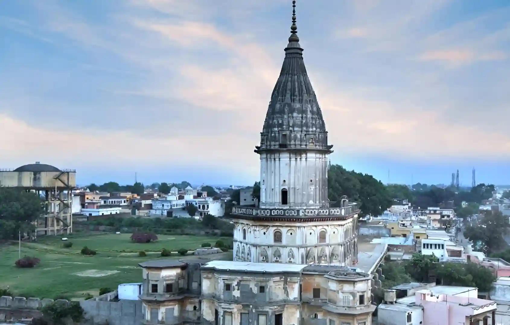 Shri Prachin Raj Dwar Temple, Ayodhya, Uttar Pradesh