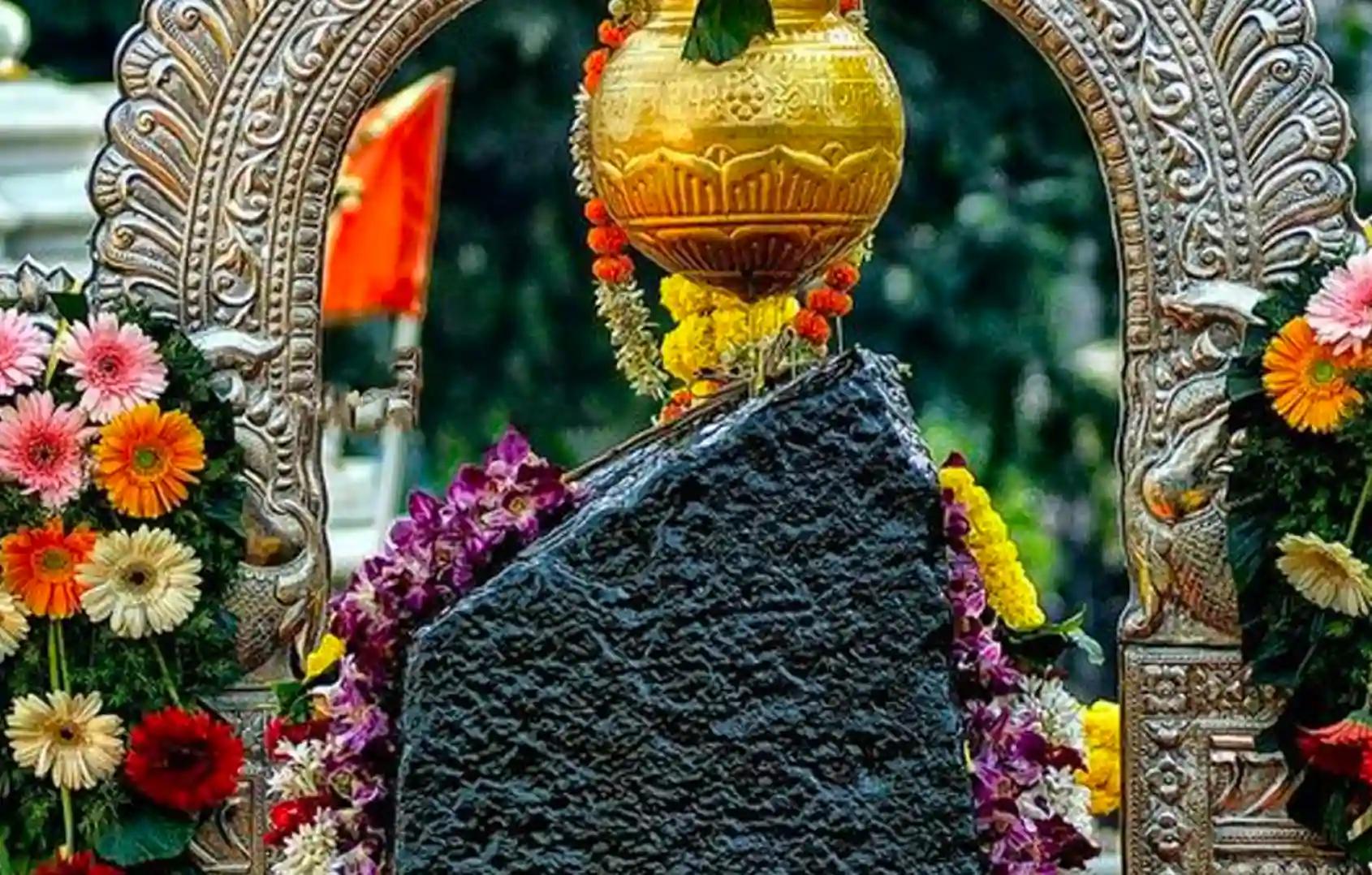 Shri Shani Temple, Shani Shingnapur, Maharashtra