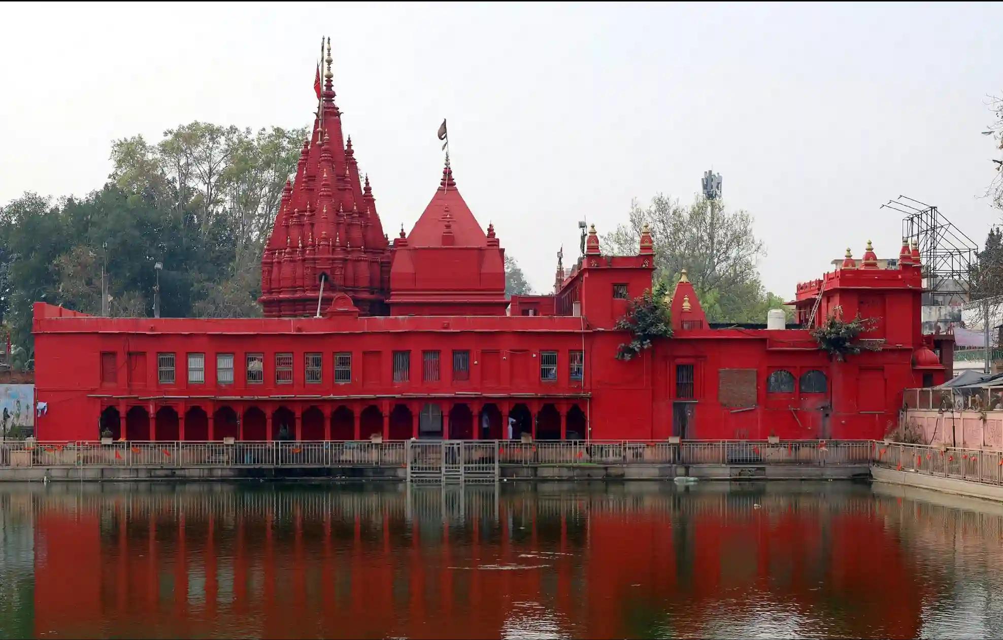 Shri Durga Kund Temple, Varanasi, Uttar Pradesh