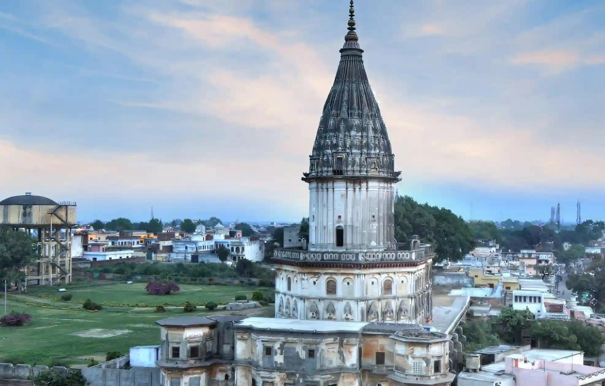 श्री प्राचीन राजद्वार मंदिर, अयोध्या, उत्तर प्रदेश