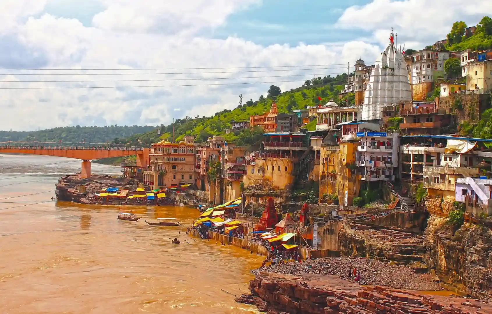 Shri Omkareshwar Jyotirlinga Temple and Narmada Ghat, Khandwa, Madhya Pradesh Shri Omkareshwar Jyotirlinga Temple and Narmada Ghat, Khandwa, Madhya Pradesh